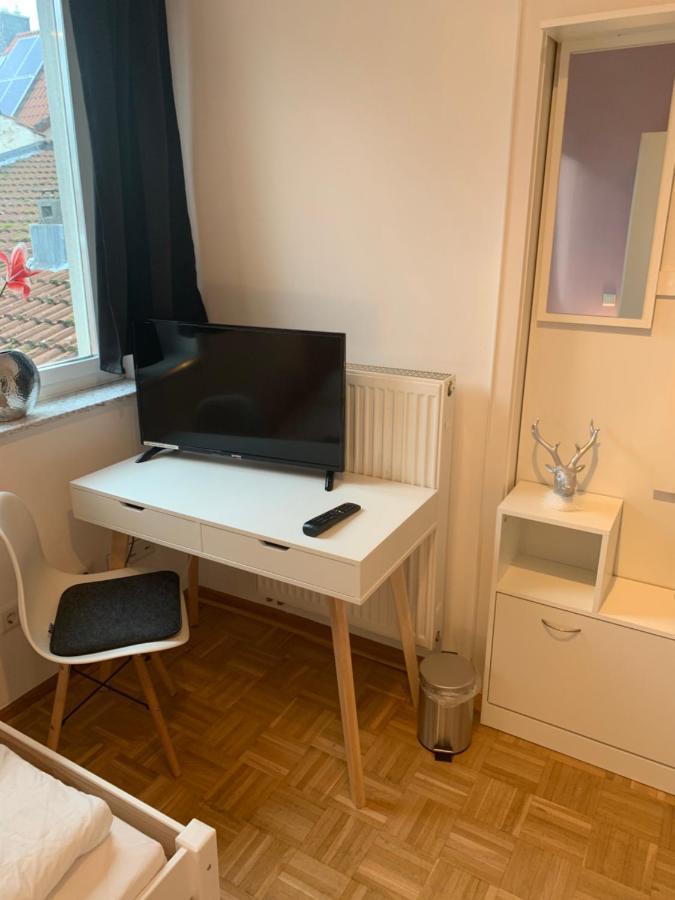 Aschaffapartment 4 Schlafzimmer Bis 10 Personen Bei Aschaffenburg Mainaschaff Exterior foto